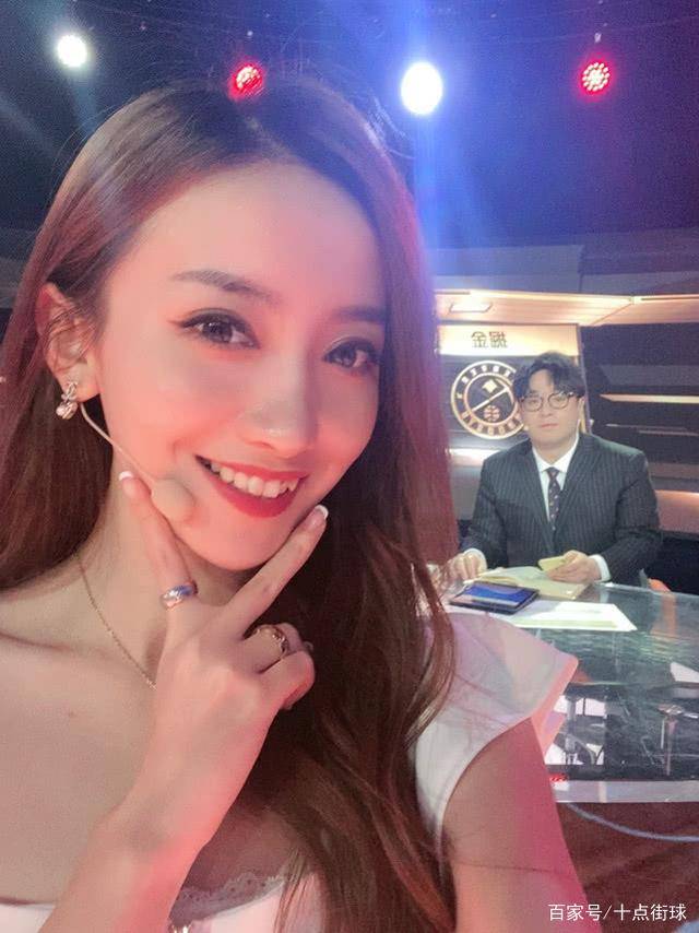 腾讯直播界新星闪耀，最新女主播引领潮流