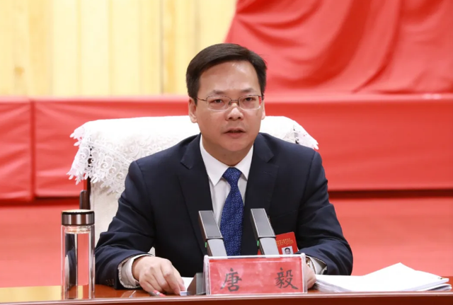 乌海市邮政局新任领导及邮政事业发展概览